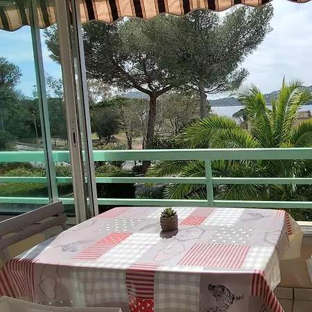 Bright Cocoon With Pool - Facing The Sea Apartamento *