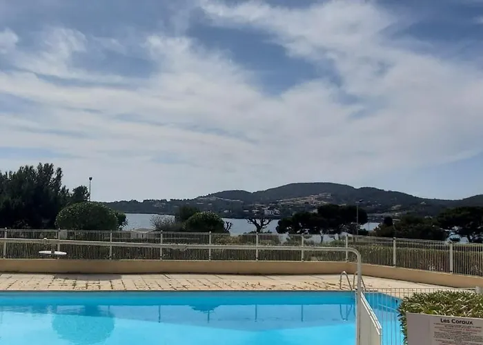 公寓 Bright Cocoon With Pool - Facing The Sea Saint-Raphaël