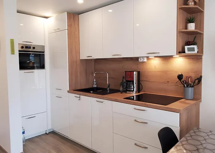 Bright Cocoon With Pool - Facing The Sea Apartamento